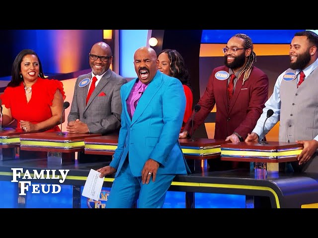 RAW audience reaction CRACKS UP Steve Harvey!