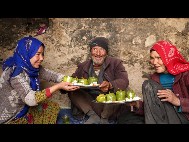 Old Lovers Village style Afghan Delicious recipe | Village life Afghanistan in a cave