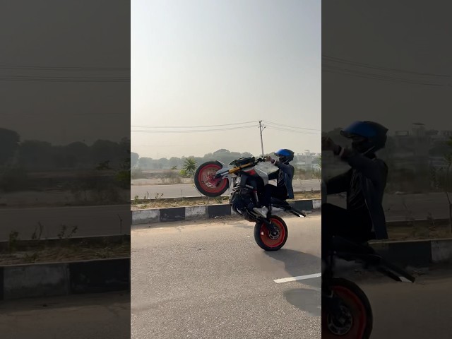 Comment ker do ab to 👇❤️‍🔥.. #mt15 #wheelie  #comment #explore #shorts #shortsfeed #viralvideo