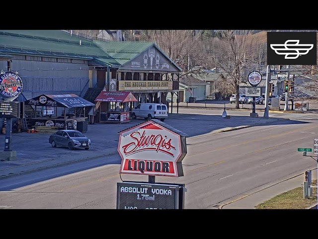 Live View of Lazelle St in Sturgis SD from Sturgis Liquor