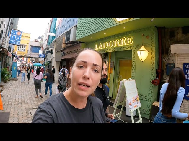 The fanciest market in Delhi, India: Khan Market 🛍️🇮🇳