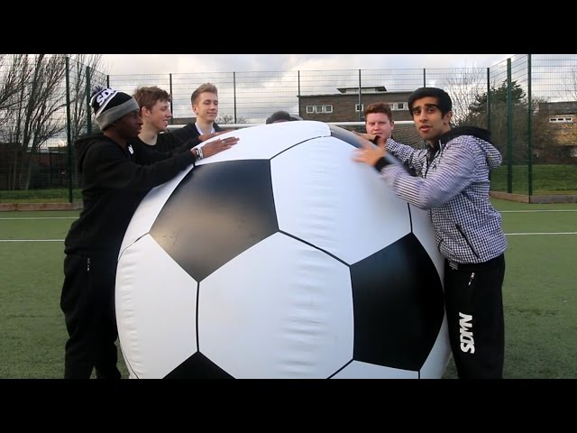 SIDEMEN GIANT FOOTBALL CHALLENGE!