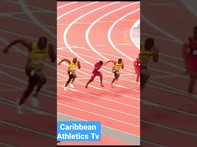 Usain Bolt🇯🇲 defeating Justin Gatlin🇺🇸 and Tyson Gay🇺🇸 London 2012 Olympic 100m final.