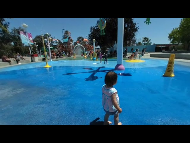 Playing with water at Great america! Part1 [VR180]