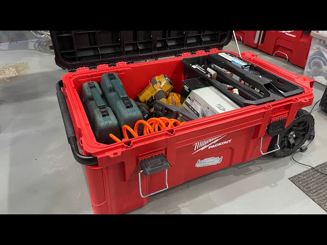 Milwaukee PACKOUT Rolling Tool Chest