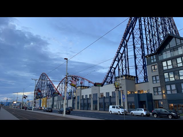 Blackpool Pleasure Beach Fireworks Live!!! (Poor Video & Audio sorry)