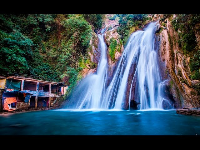 360° Video of Kempty Falls Mussoorie India  by Three P's Entertainment