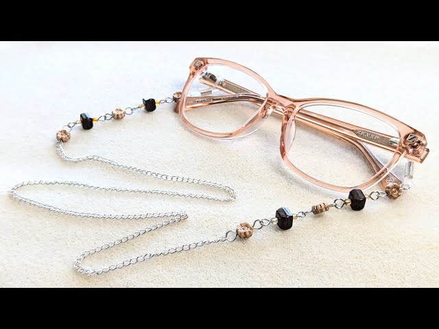 Quick and easy eyeglass chain using the Golden Hour Shadows Treasure box from Potomac Beads