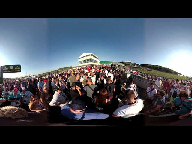 F1   PIT LINE WALK 360°