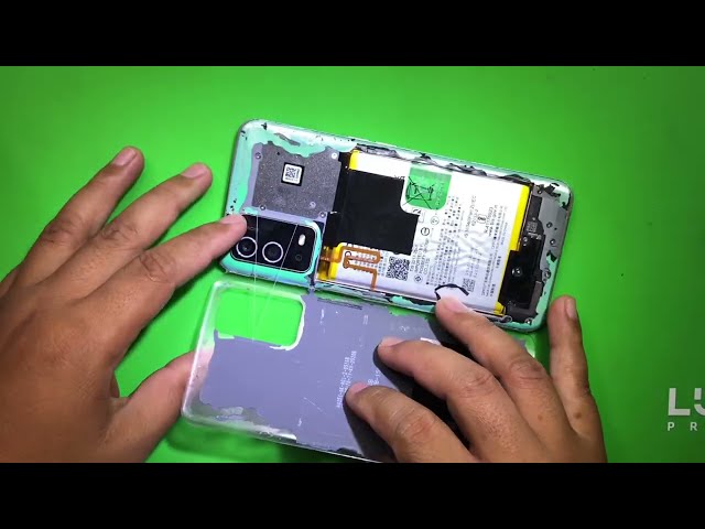 How to open an oppo screen #restoration #brokenphone #restorationvideos #phone #destroyedphone