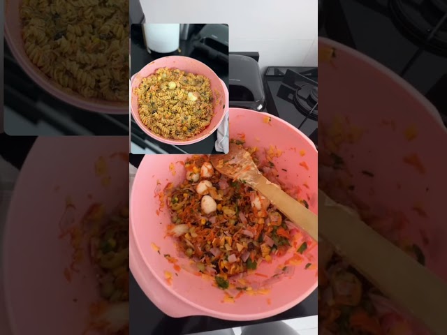 Jojo todynho prepara o macarrão para levar para casa das amigas e comer com churrasquinho2🥰❤️🫶👏