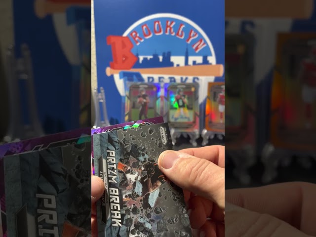 FIRST LOOK 2022 Panini Prizm Football—HUGE AUTO!!!