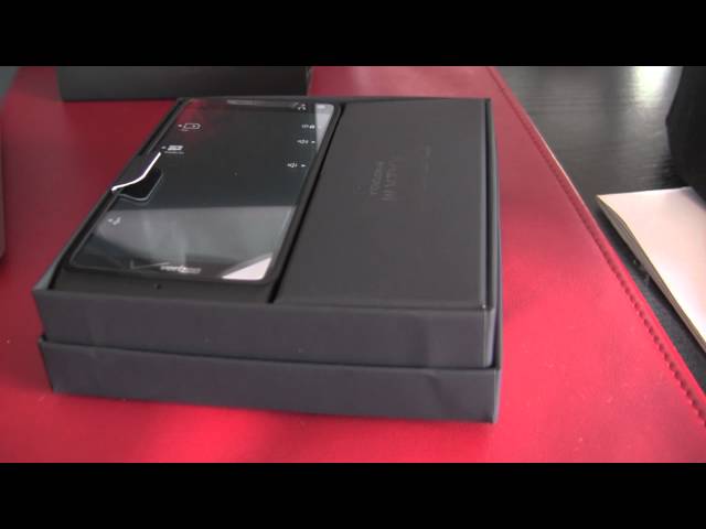 Motorola Droid RAZR M Unboxing - Phandroid.com