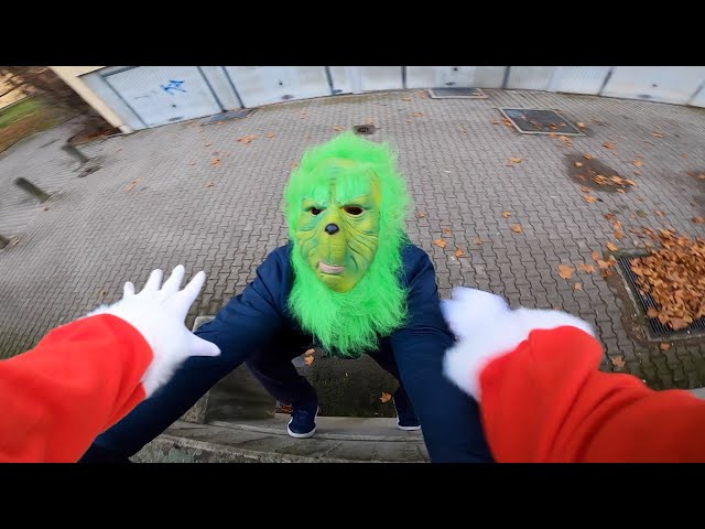 Parkour Santa VS The Grinch | Parkour POV Chase II