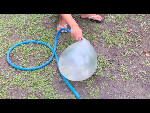 EXPERIMENT ISI BALON PAKAI AIR SAMPAI PECAH!!! SERUU