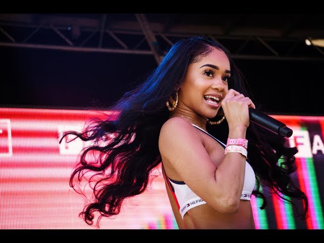 Saweetie - B.A.N. - Live at FADER FORT (VR180)