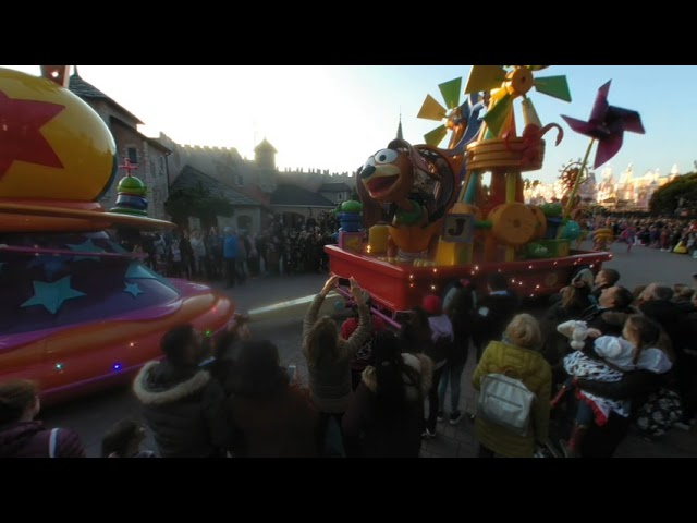 Disney Stars On Parade - Disneyland Paris