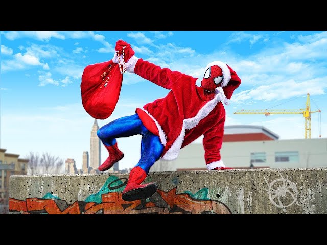 Spiderman Helps Santa! (Parkour In Real Life)