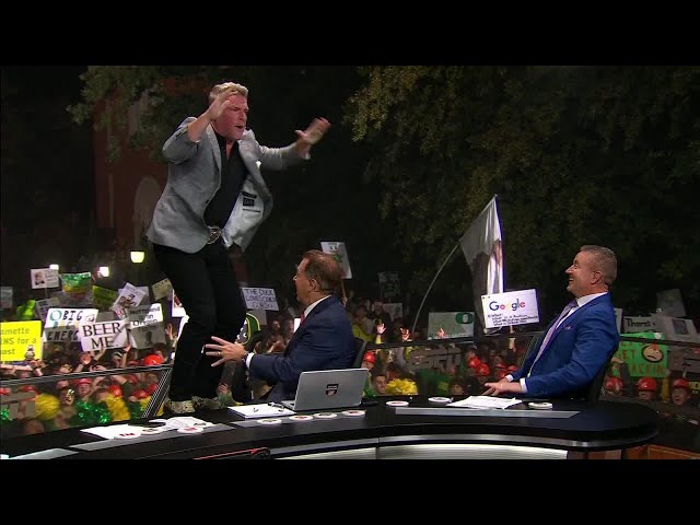 'A LITTLE BIT LOUDER NOW! 🗣️ Pat McAfee gets the Oregon crowd HYPED on College GameDay