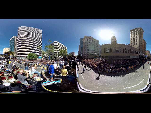 360 VR: Stephen Curry Parade Experience