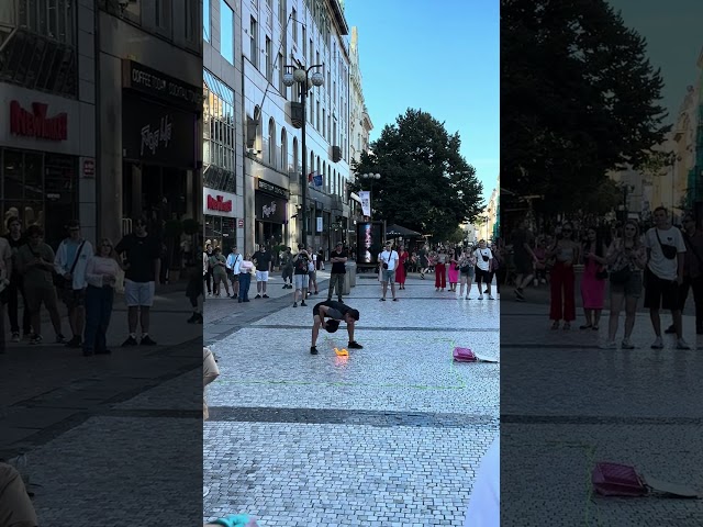 Praha 1 street performer