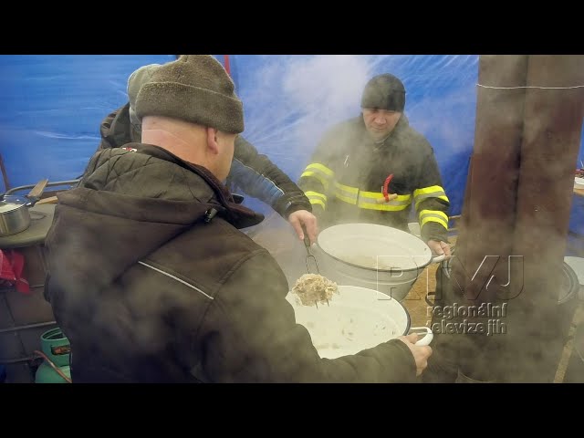 Volunteer firefighters from Moravské Žižkov in action