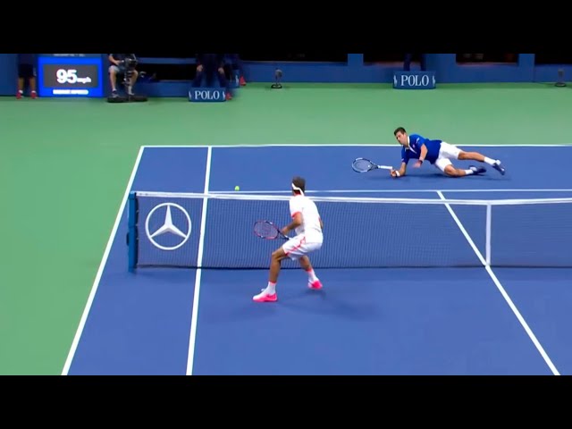 Roger Federer Just Loved Making Opponents Look Stupid