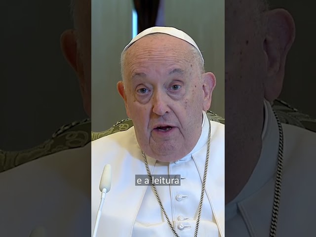 #papafrancisco reza o #angelus da capela da casa Santa Marta devido à gripe #shorts