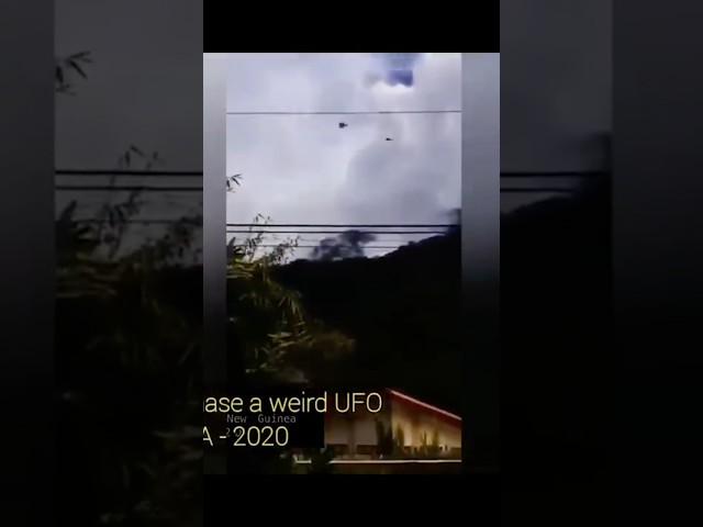 Helicopter Chases Bizarre UFO! 🚁👽 #shorts #UFO #lab360