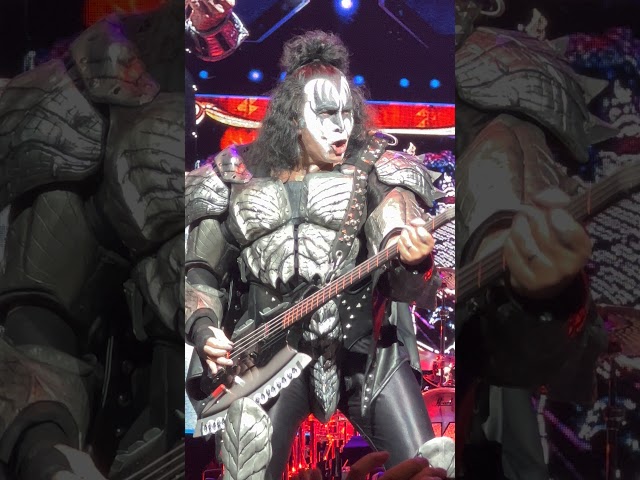 Kiss- Gene Simmons Close-up Tampa 10-9-21 FULL 4K shot!!