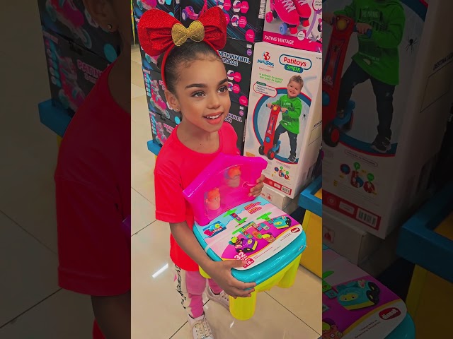 My daughter wants ALL the toys! ️ Dad's reaction goes viral! #shorts