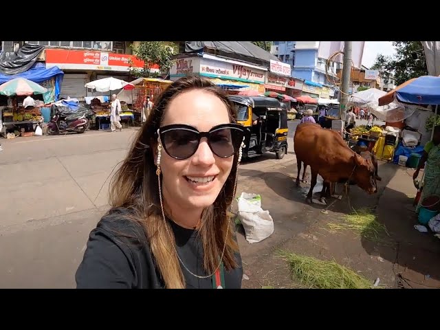 My First Day in India 🇮🇳: Walking Around a Local Mumbai Neighborhood 🐮