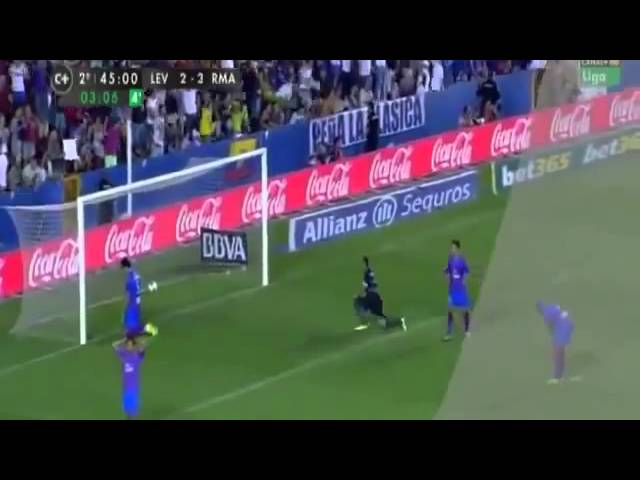 Cristiano Ronaldo Amazing Goal ~ Levante 2x3 Real Madrid ~ 05 10 2013