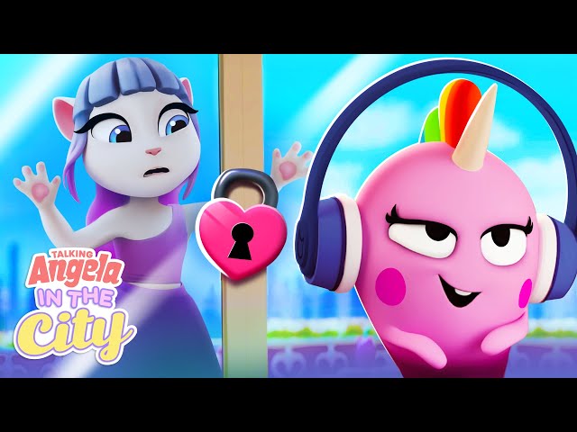 Locked Out on the Balcony! 🤦‍♀️😅 Talking Angela: In The City (Episode 12)