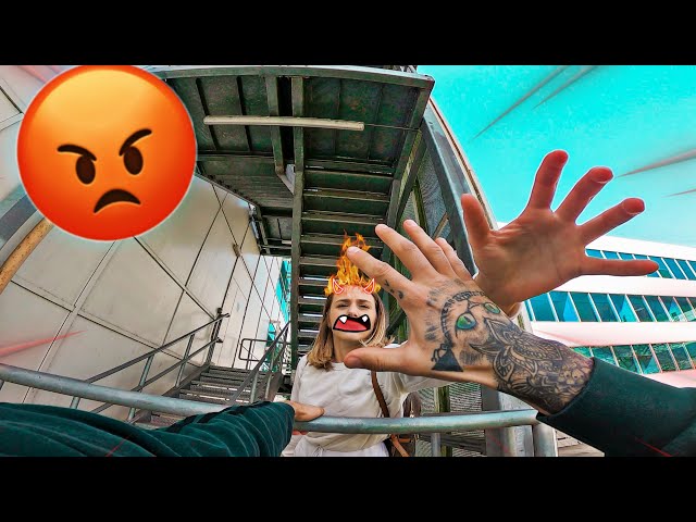 ESCAPING ANGRY GIRLFRIEND 4.0 😡 (Epic Parkour POV Chase) 🇬🇧