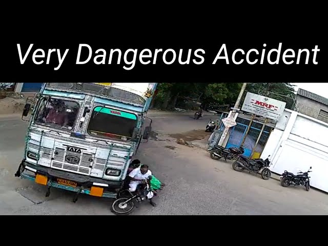 LIVE ACCIDENT VIDEOS | TRUCK AND  BIKE Accident | bike wale Ki laparwahi | unseen road accident