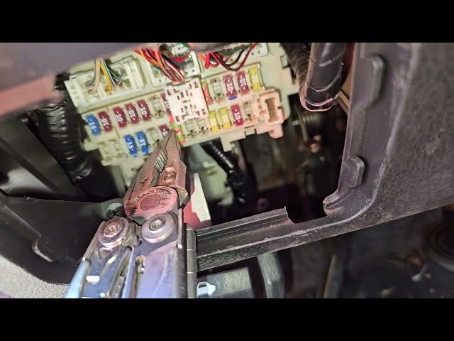 2012 Nissan Altima Power Outlet Fuses