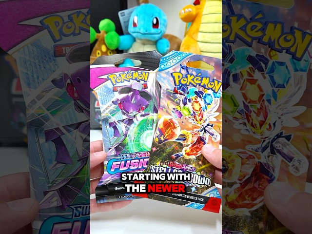 Combat de boosters Pokémon Scarlett et Violet contre Épée et Bouclier ! 😬 #pokemoncards #pokemontcg