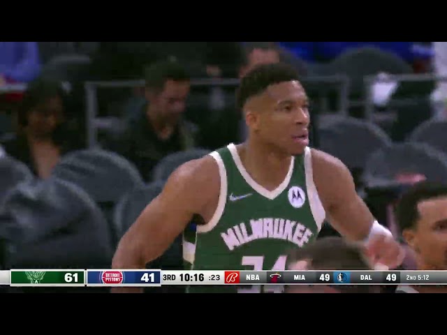 Giannis making it look easy. 28 PTS, 9 AST, 8 REB Highlights