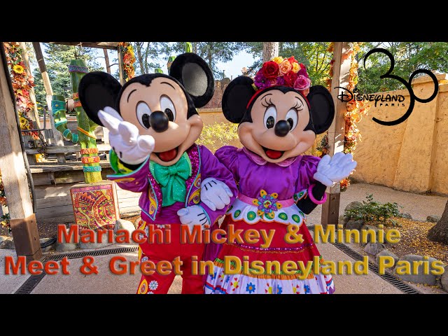 8K Mariachi Mickey & Minnie Meet & Greet in Disneyland Paris VR180 3D