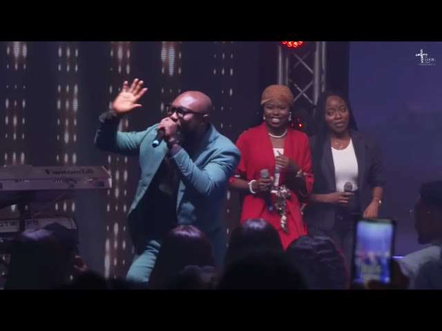 POWERFUL CONTEMPORARY PRAISE MEDLEY AT JESUS + NOTHING CONFERENCE BY EMEKASONGSZ & LSM