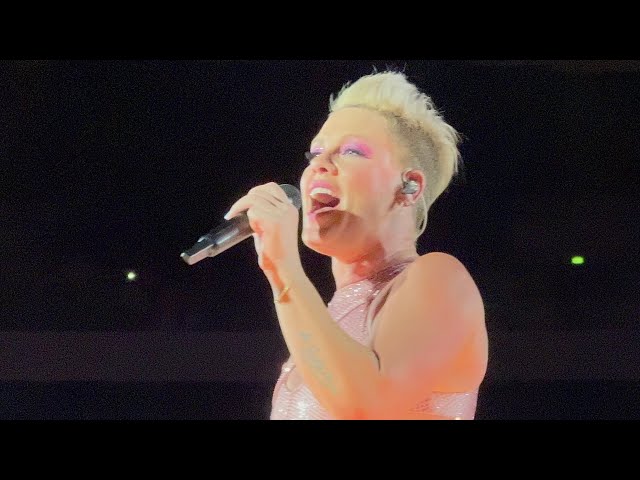 P!nk - F**kin' Perfect (Summer Carnival, Warszawa 2023)