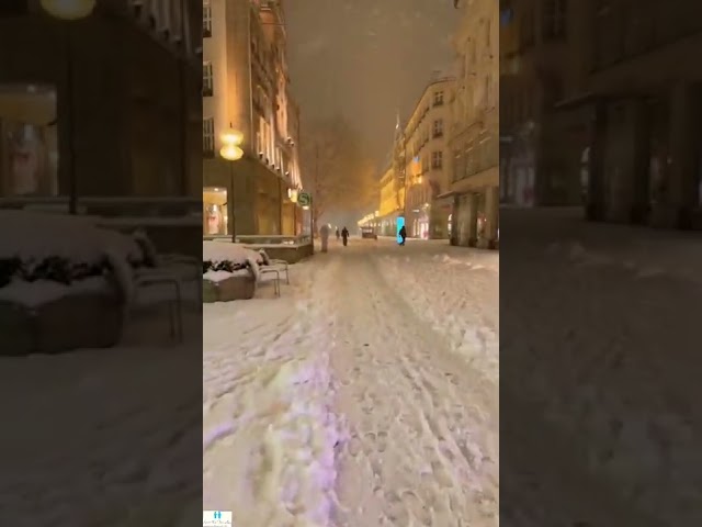 Massive Snowfall in Munich | Winter Wonderland in Munich, Germany | Beautiful Marienplatz