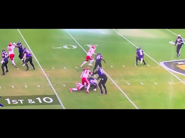 LAMAR JACKSON RIDICOLOUS THROW FOR TOUCHDOWN🔥 #shorts #nfl #ravens #football