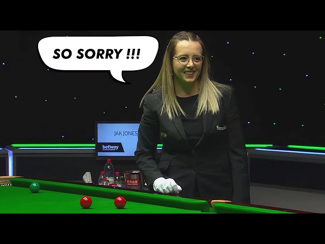 Embarrassing Mistakes By Beautiful Snooker Referee