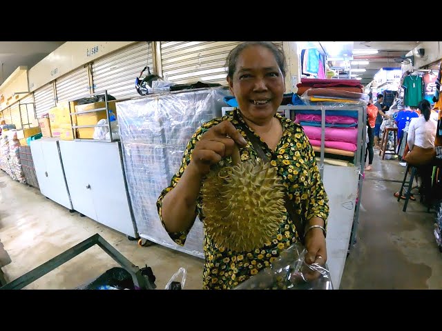 Eating Durian: World's Smelliest and expensive Fruit 😳👅 Cambodia market adventure 🇰🇭