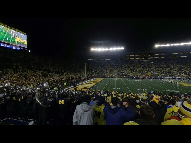 near end of  UM vs ND game 3D