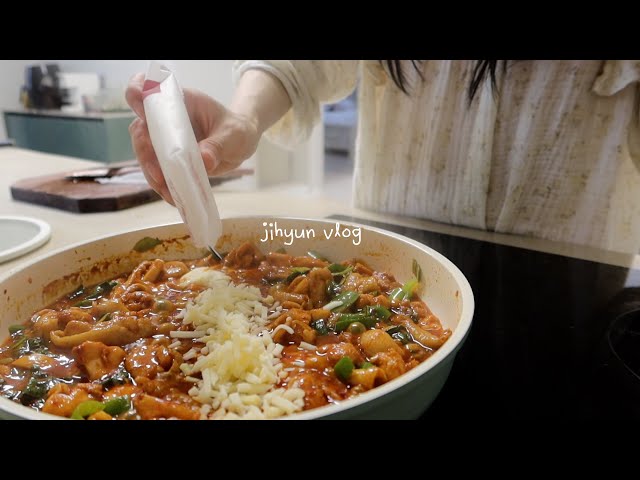 vlog | Beef Pancake, Spring Onion Kimchi, Grocery Shopping, Cheese Dak-Galbi, Ciabatta Sandwich,