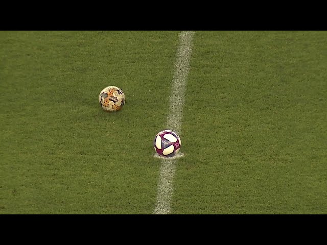 UNREAL! 🤯 Fan wins halftime contest with soccer skill