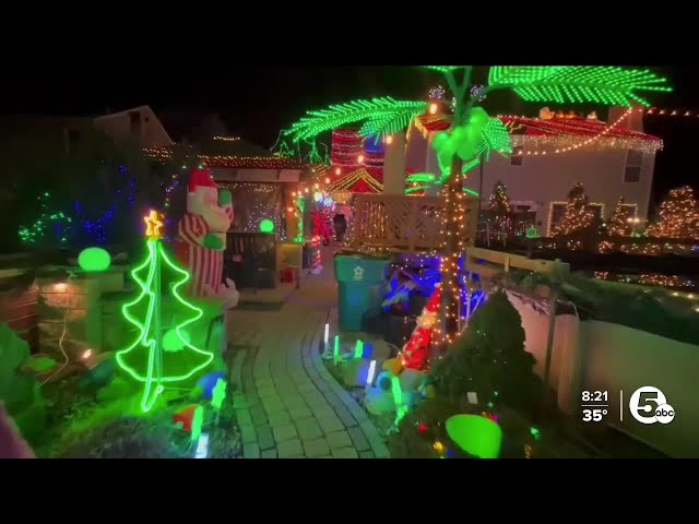 North Ridgeville man's Christmas display keeps growing